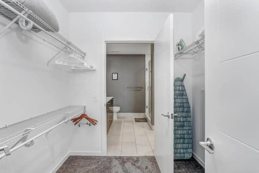 Urban Chic 1br Downtown Pool & Balcony Views Appartement Tampa