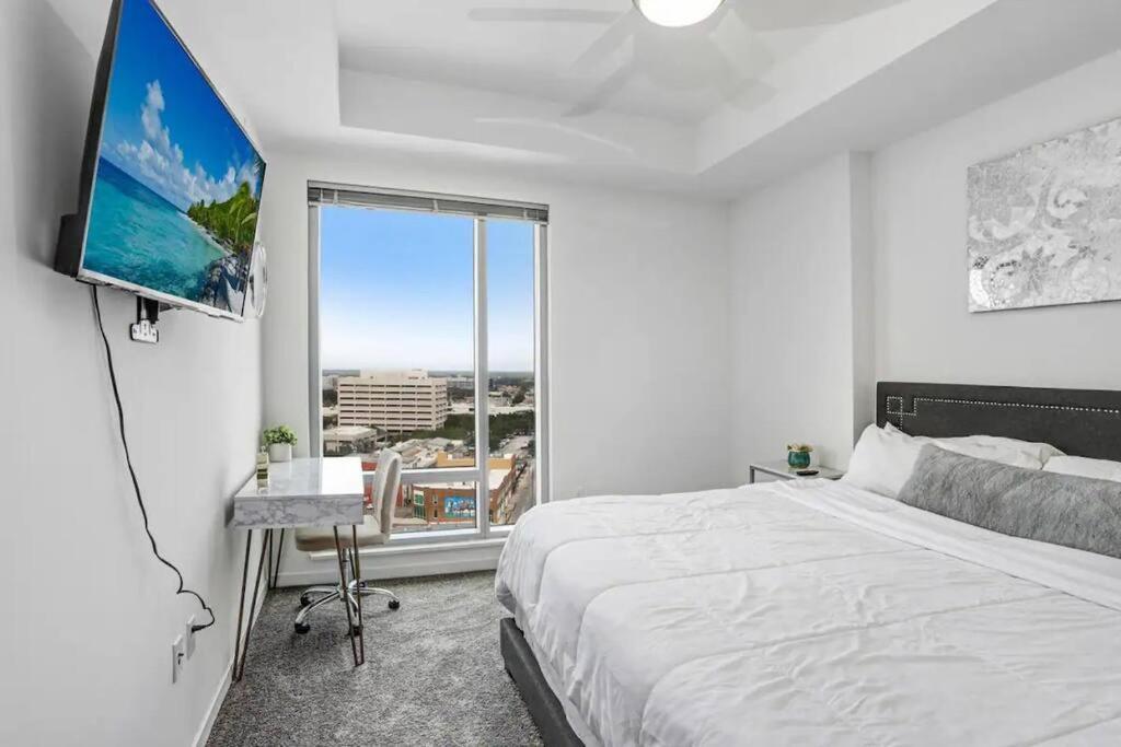 Appartement Urban Chic 1br Downtown Pool & Balcony Views *
