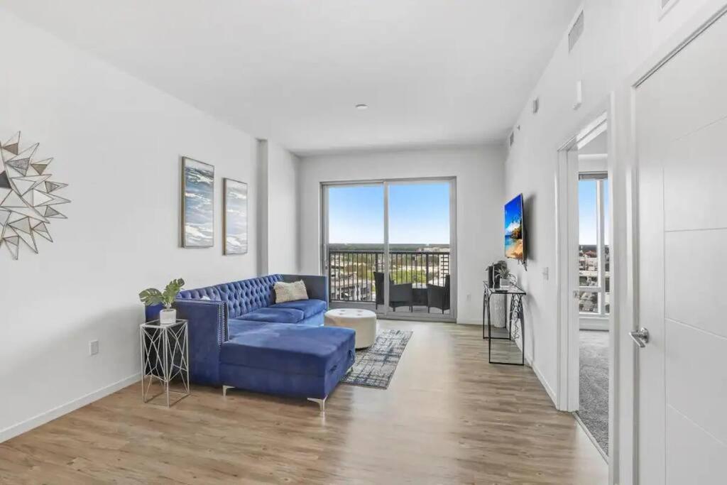 Appartement Urban Chic 1br Downtown Pool & Balcony Views *